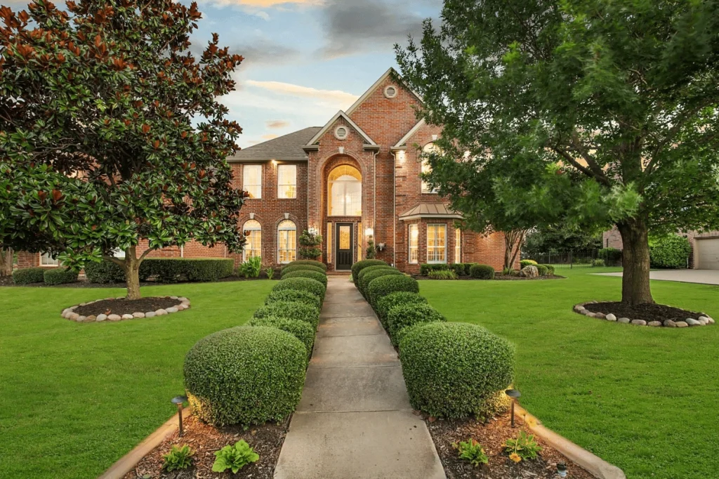 Low-Maintenance Landscaping Ideas for Trophy Club, TX-Homes