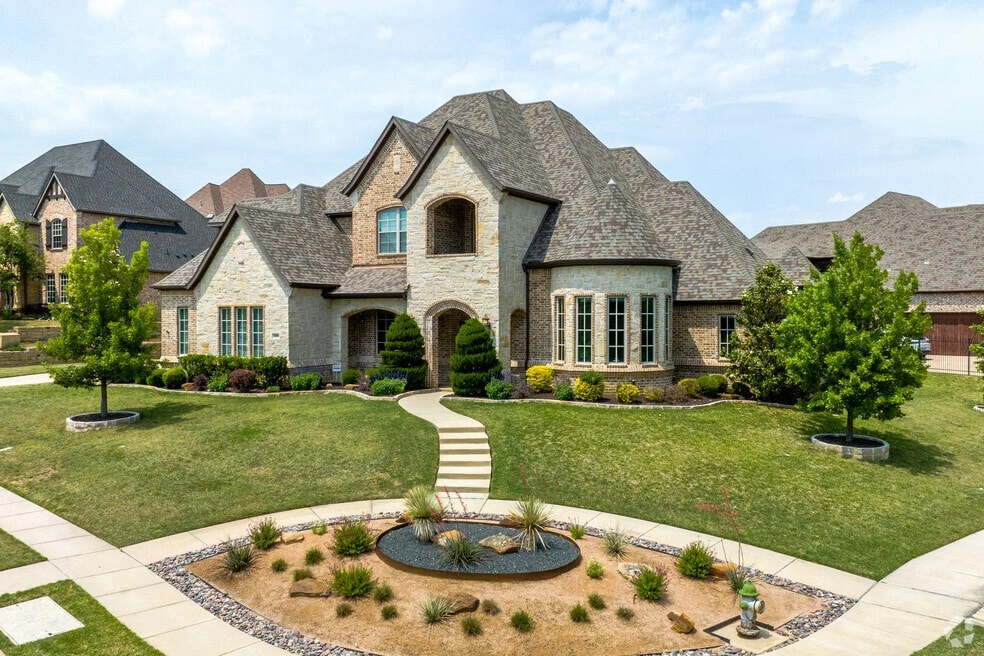Why Modern Homeowners in Trophy Club, TX Prefer Low-Maintenance-Solutions