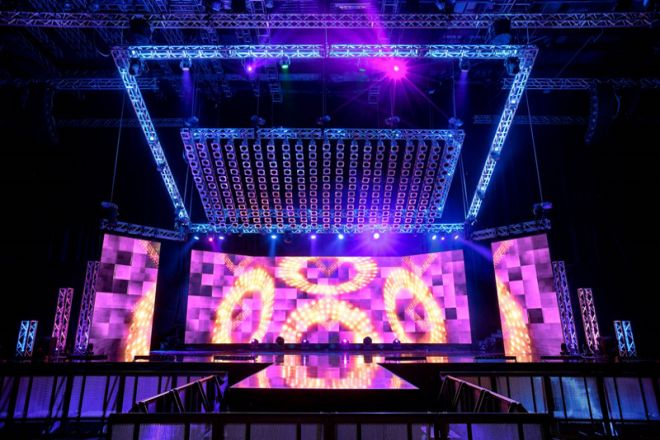 How to Choose the Best LED Lighting Display Installation for Your Home or-Business