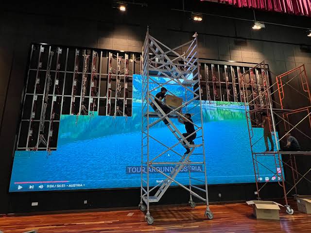 What Are the Benefits of Professional LED Display-Lights-Installation